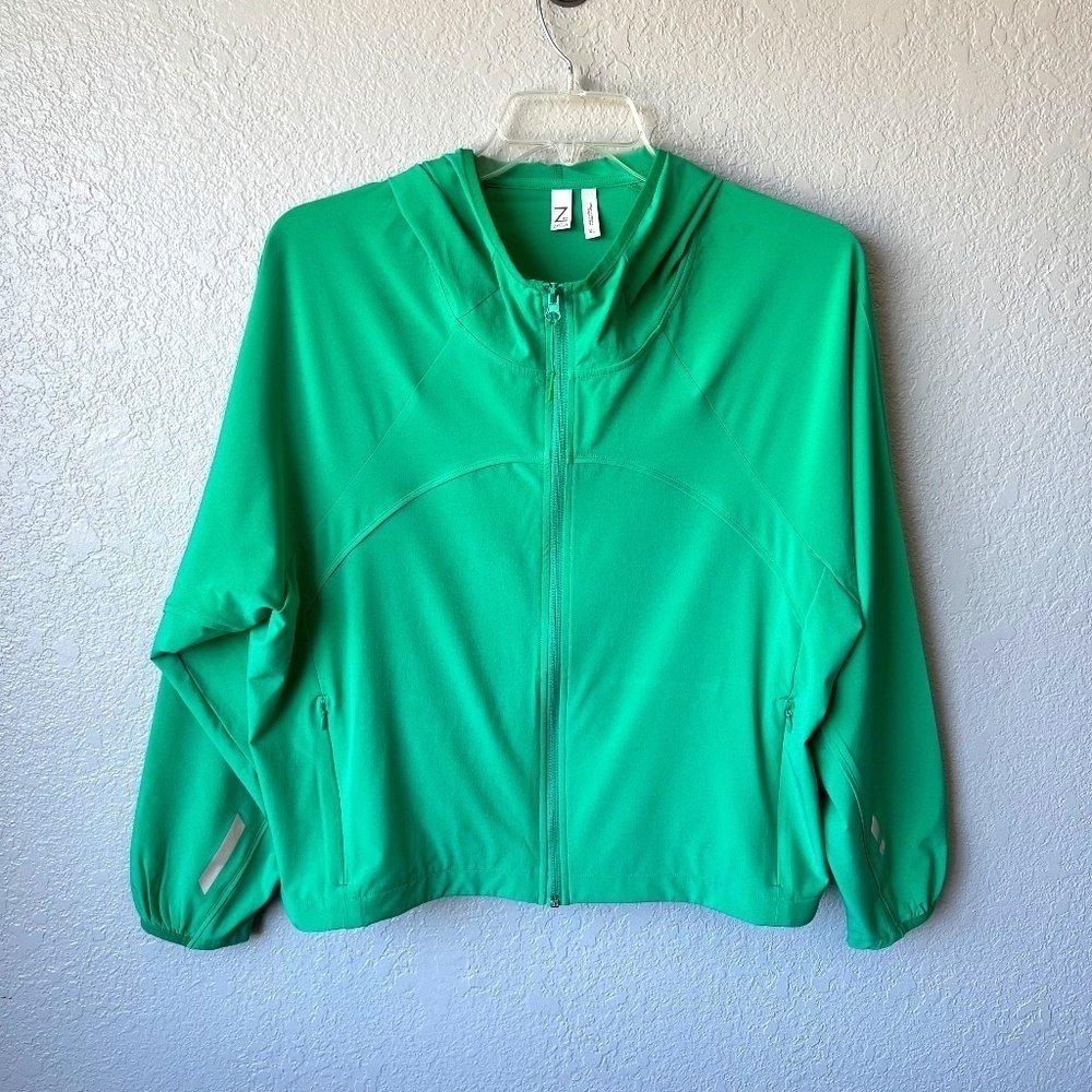 Z by Zella lightweight hooded jacket / windbreaker
